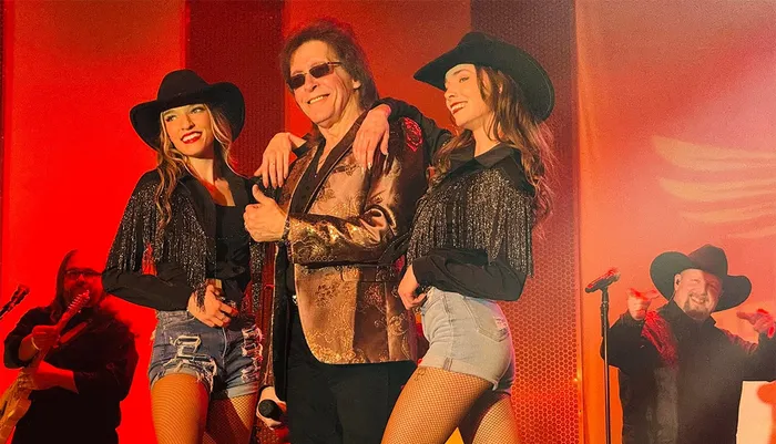 Nashville Roadhouse Live Photo